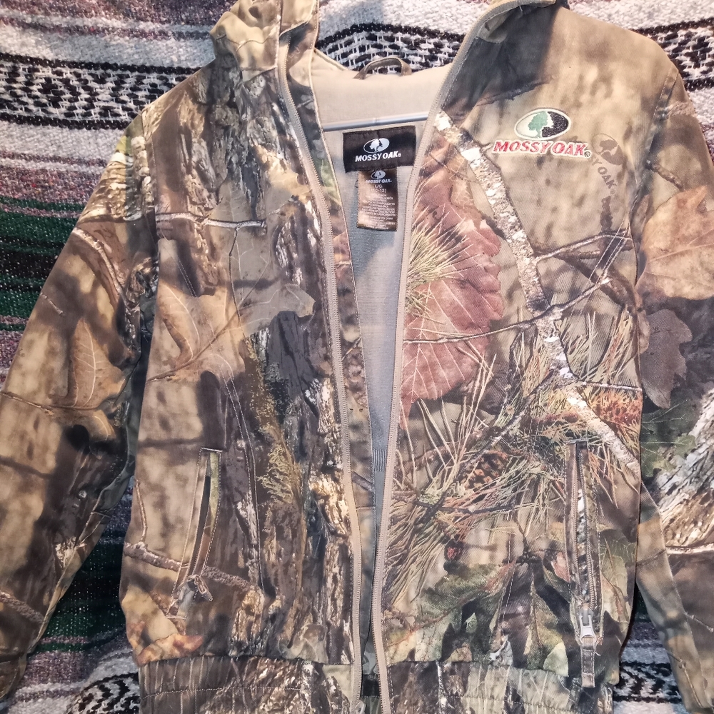 Mossy oak youth size 10-12 jacket